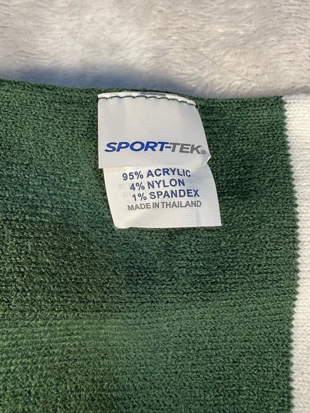 Sport-Tek Gameday Scarf Green White Badgers Embroidered NWT